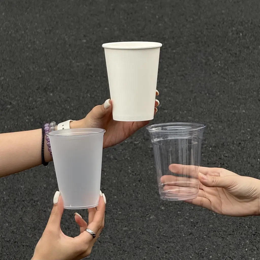 PP、PET 和紙杯:如何選擇適合您菜單的杯子